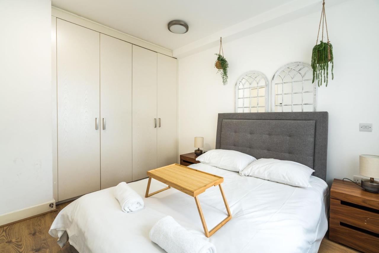 Amazing 2 Bedroom / Earls Court / Kensington London Bagian luar foto