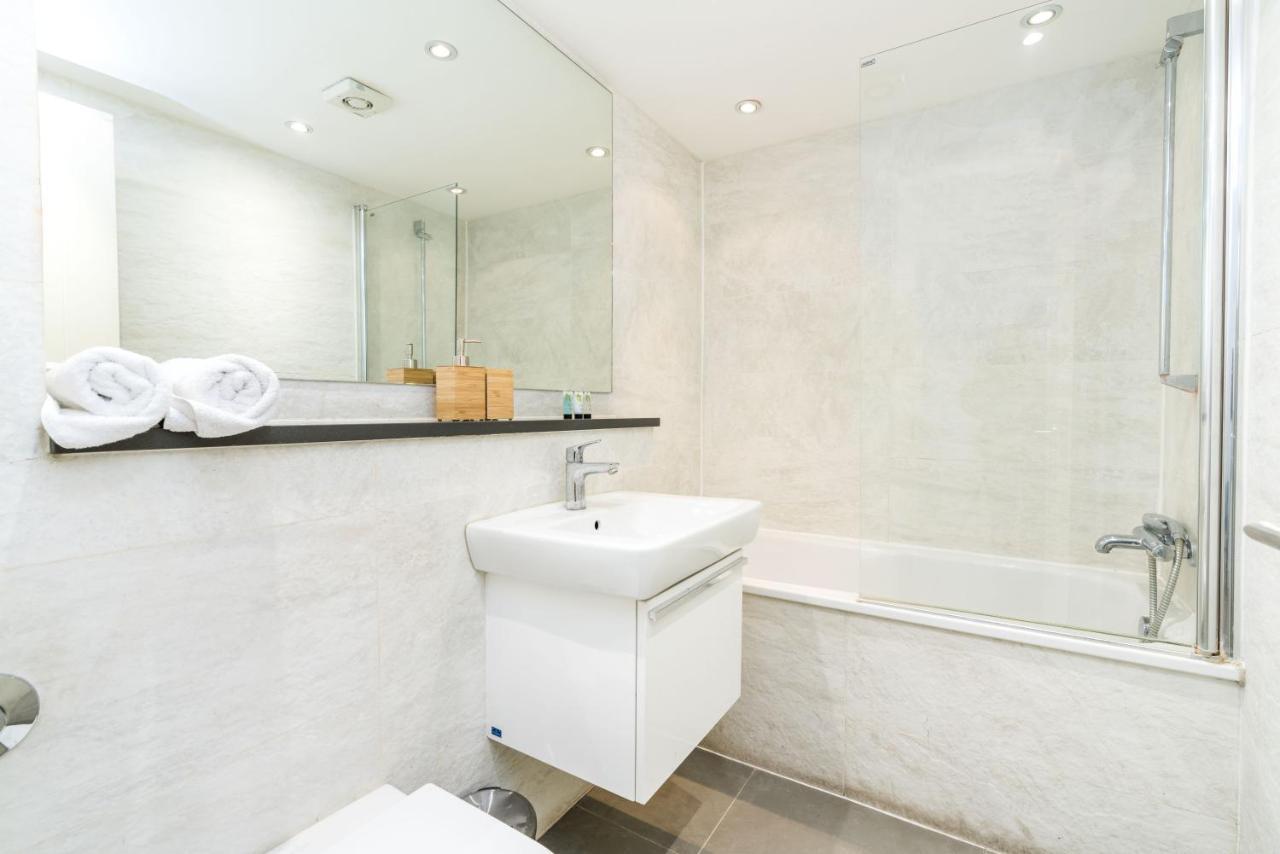 Amazing 2 Bedroom / Earls Court / Kensington London Bagian luar foto